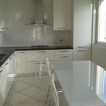 Casa Azalea Дом отдыха Сан-Сиро